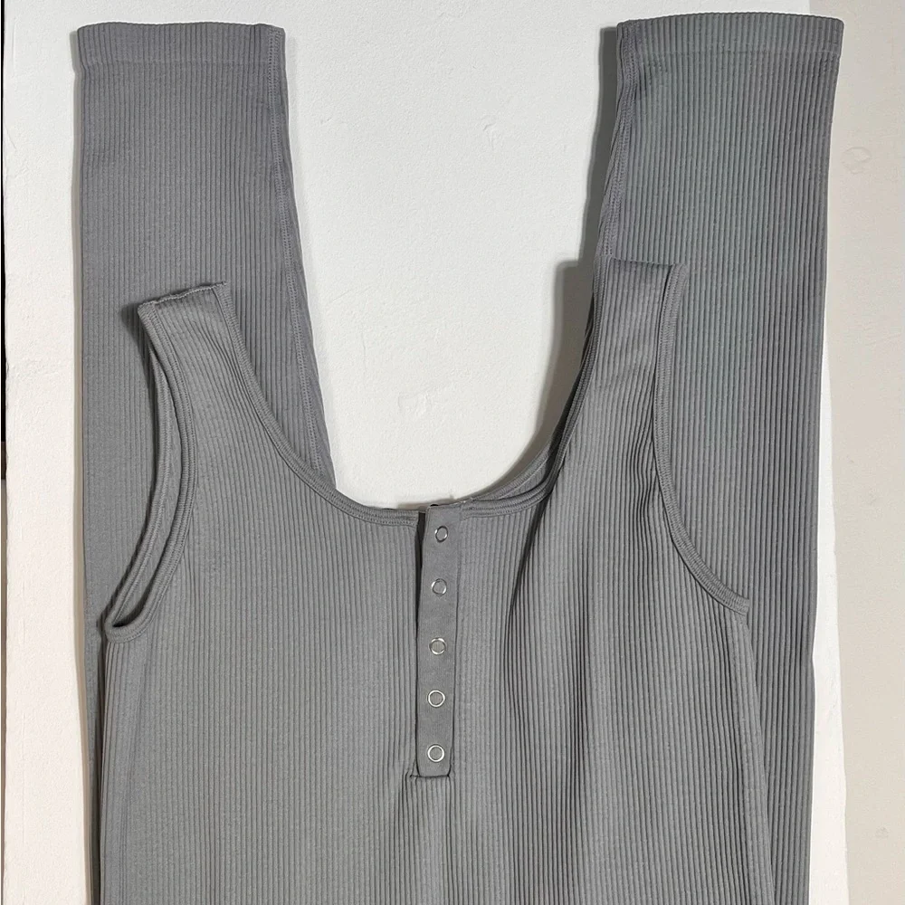 Gray Ribbed Jumpsuit - Picture 11 of 11
